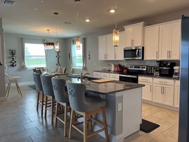 Foto del edificio - 16618 Barnwood Pl