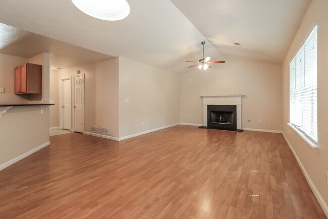 Foto del edificio - 2669 Lake Park Bend