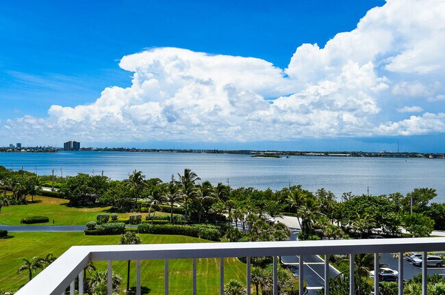 Foto del edificio - 5540 N Ocean Dr
