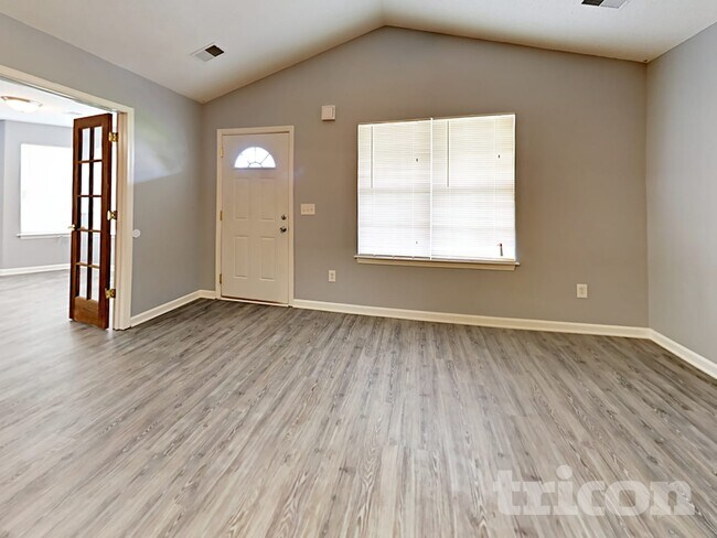 Foto del edificio - 120 Oakbrook Village Rd