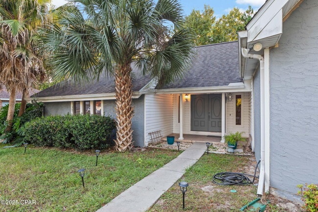 Building Photo - 301 Fairway Blvd