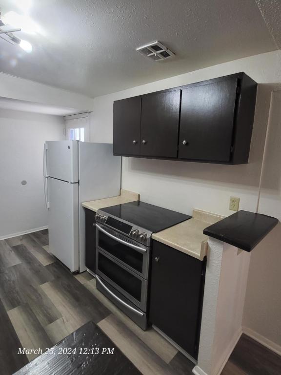 Foto del edificio - 2202 Davis Ave