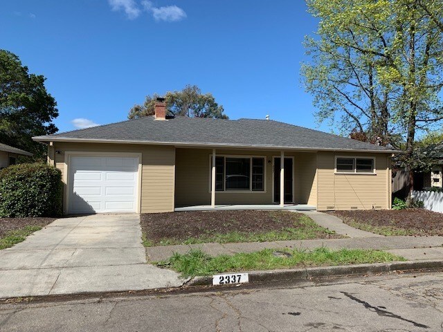 Primary Photo - Cozy two bedroom home in Junior College area!