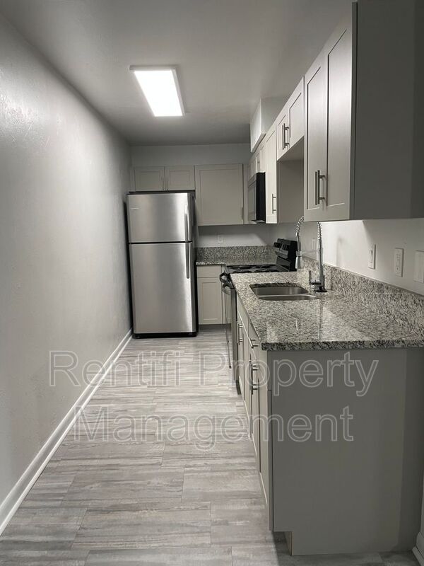 Building Photo - 1127 Cape Coral Pkwy W