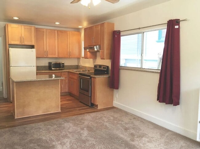 Building Photo - 313 First Street unit B San Rafael CA 94901-1 bd 1 bath