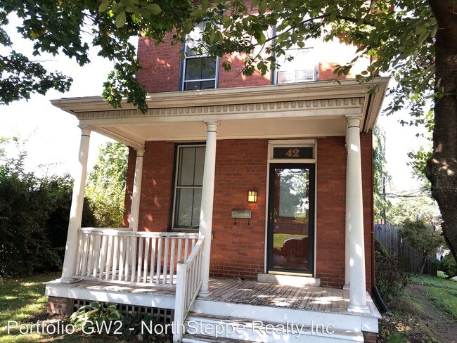 Foto del edificio - 2 br, 1.5 bath Apartment - 42 E 3rd Ave