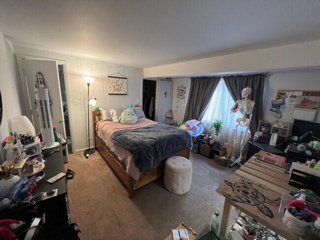 Aéreo - 73 E Frambes Ave