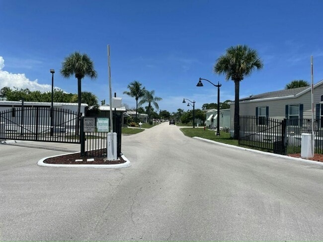 Building Photo - 7199 42nd Terrace N