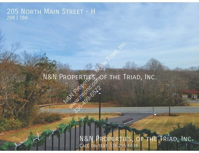 Foto del edificio - 205 N Main St