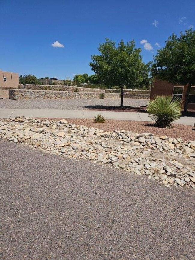 Building Photo - 5070 Usana Ct