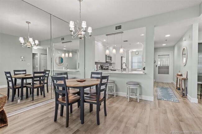 Foto del edificio - 6082 SE Landing Way