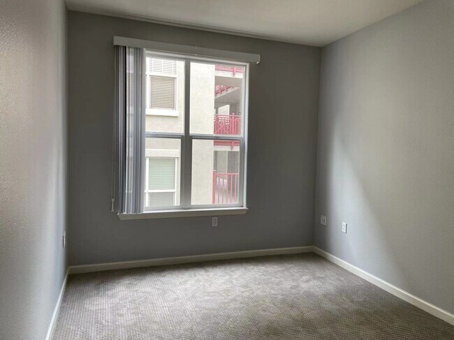 Building Photo - 1747 N Pearl St