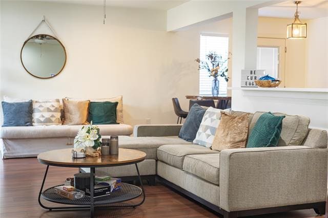 Building Photo - 10022 Glenrio Ln