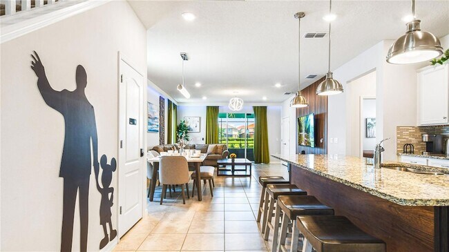 Foto del edificio - 7219 Oakmoss Loop