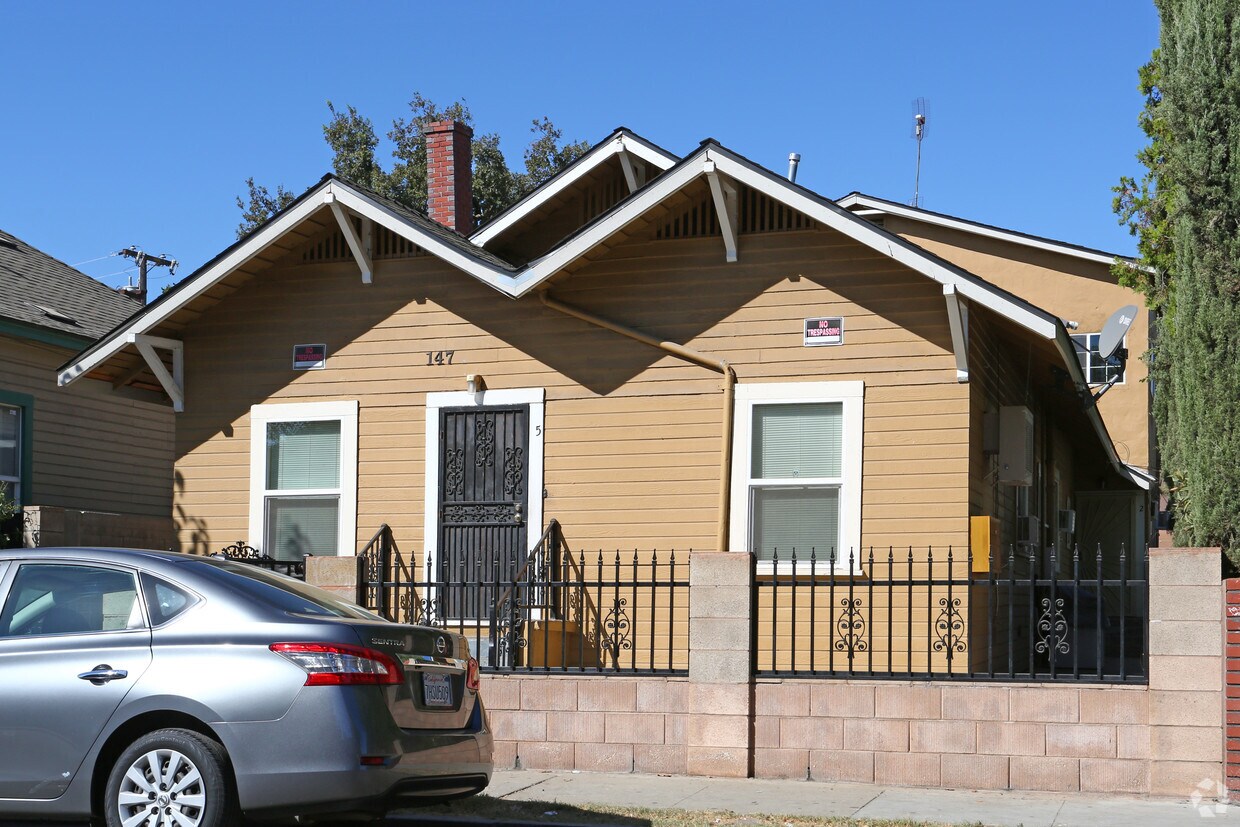 Building Photo - 147 N Park Ave