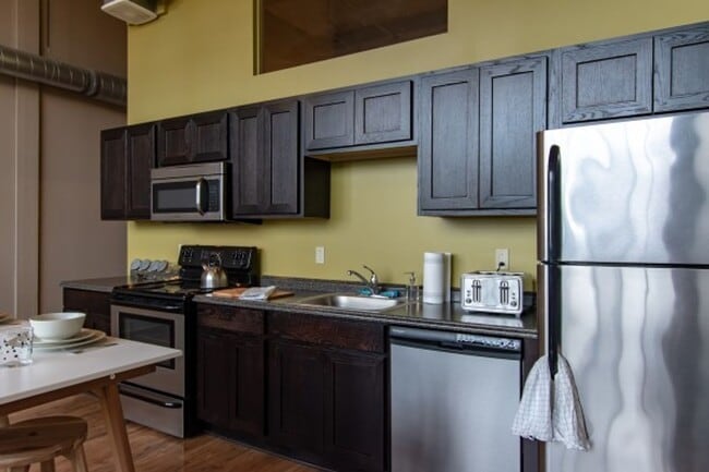 Building Photo - 2320 Lofts