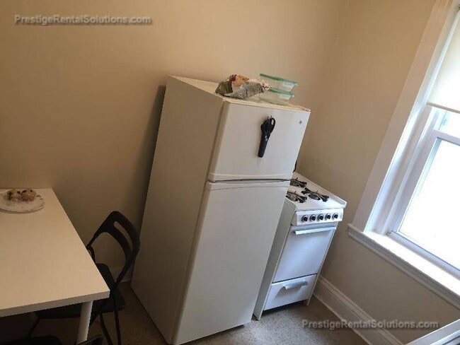 Building Photo - 95 Gordon St