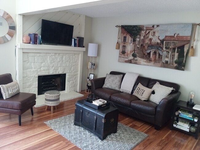 Foto del edificio - 4896 S Dudley St