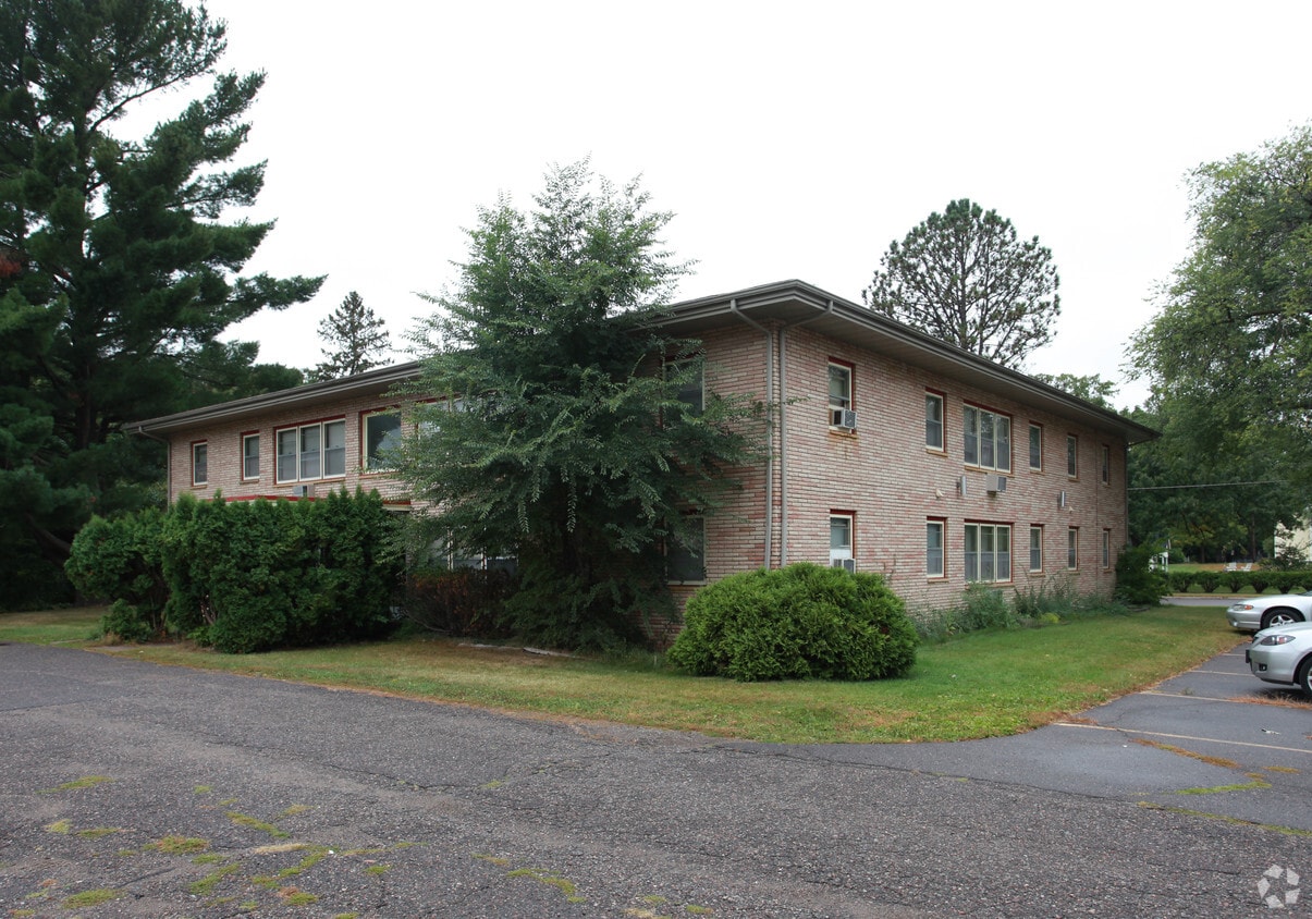 610 Chieftain St, Osceola, WI 54020 Apartments in Osceola, WI