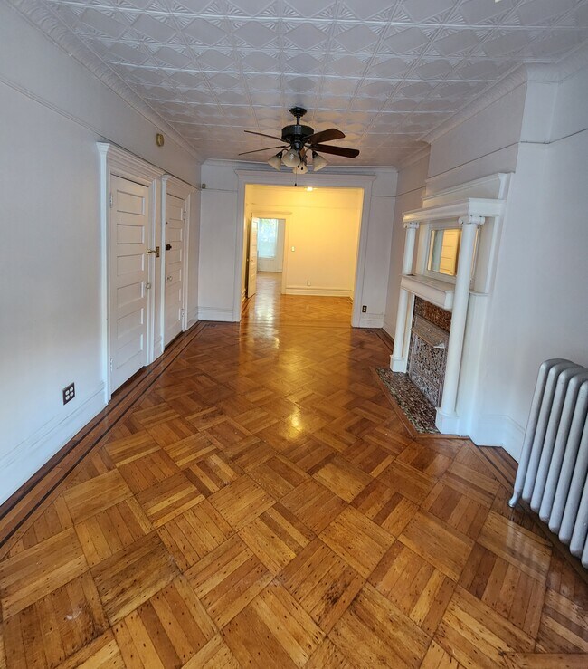 Foto del edificio - 560 48th St