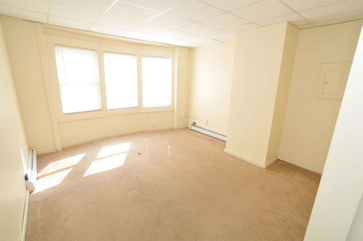 Primary Photo - 273 Ontario St