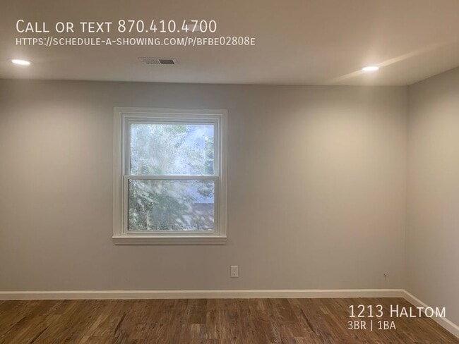 Building Photo - 1213 Haltom-