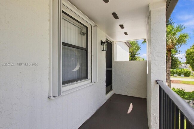 Foto del edificio - 11396 Taft St