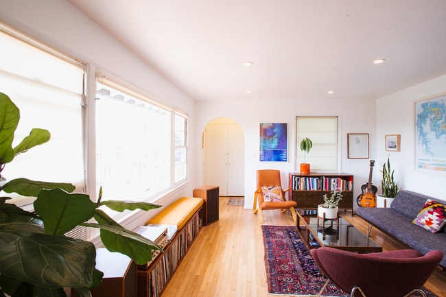 Building Photo - 725 Echo Park Terrace