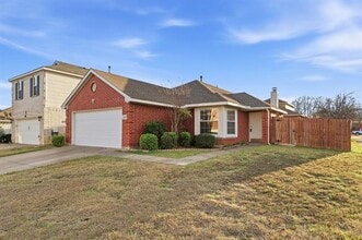 Building Photo - 1410 Deville Cir