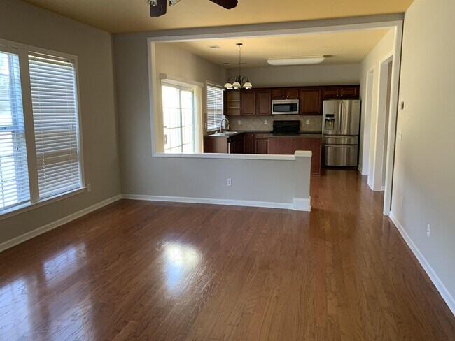 Building Photo - 8710 Radford Ln
