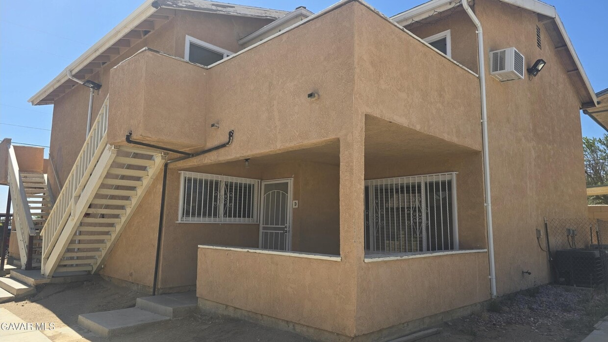Primary Photo - 38551 10th St E