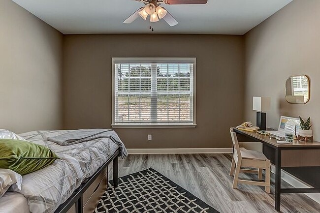 Building Photo - Shared Housing Experience in Memphis -> @t...