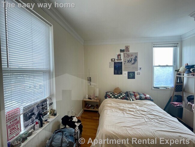 Building Photo - 29 Reed St