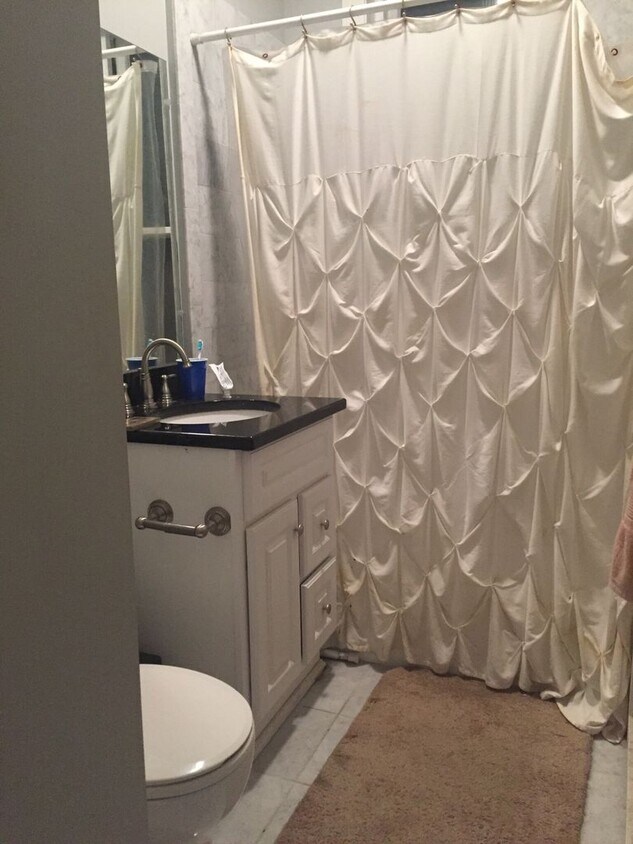 Foto del edificio - Back Bay Apt w 2 baths - H/HW Inc!  Pet Ne...