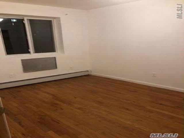 Foto del edificio - 94-66-94-45 45th Ave