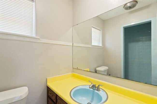 Foto del edificio - 701 E 6th St