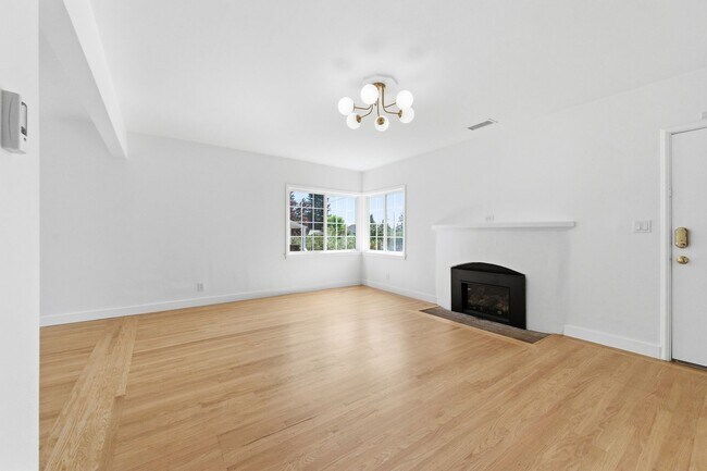 Foto del edificio - Charming 2 bed, 1.5 bath Alta Heights Home