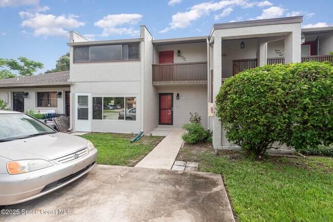 Building Photo - 3020 Finsterwald Dr