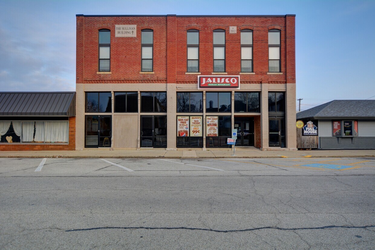 Primary Photo - 109 W Main St
