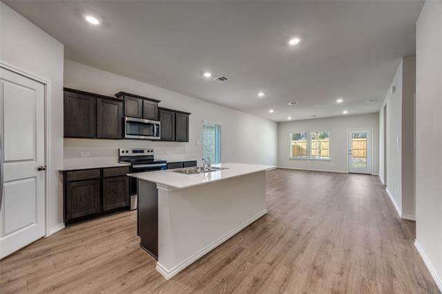 Building Photo - 4314 Carnation Dr