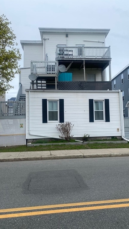 Building Photo - 271 Shirley St