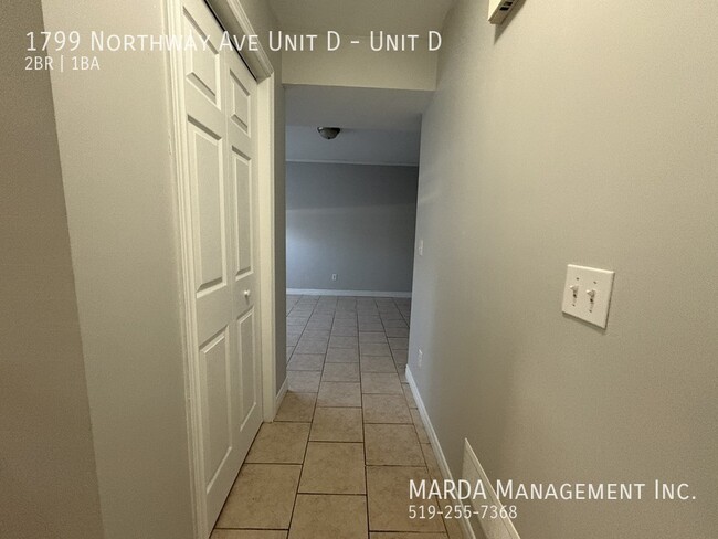 Building Photo - SPACIOUS 2BED/1BATH OPEN CONCEPT UNIT NEAR...