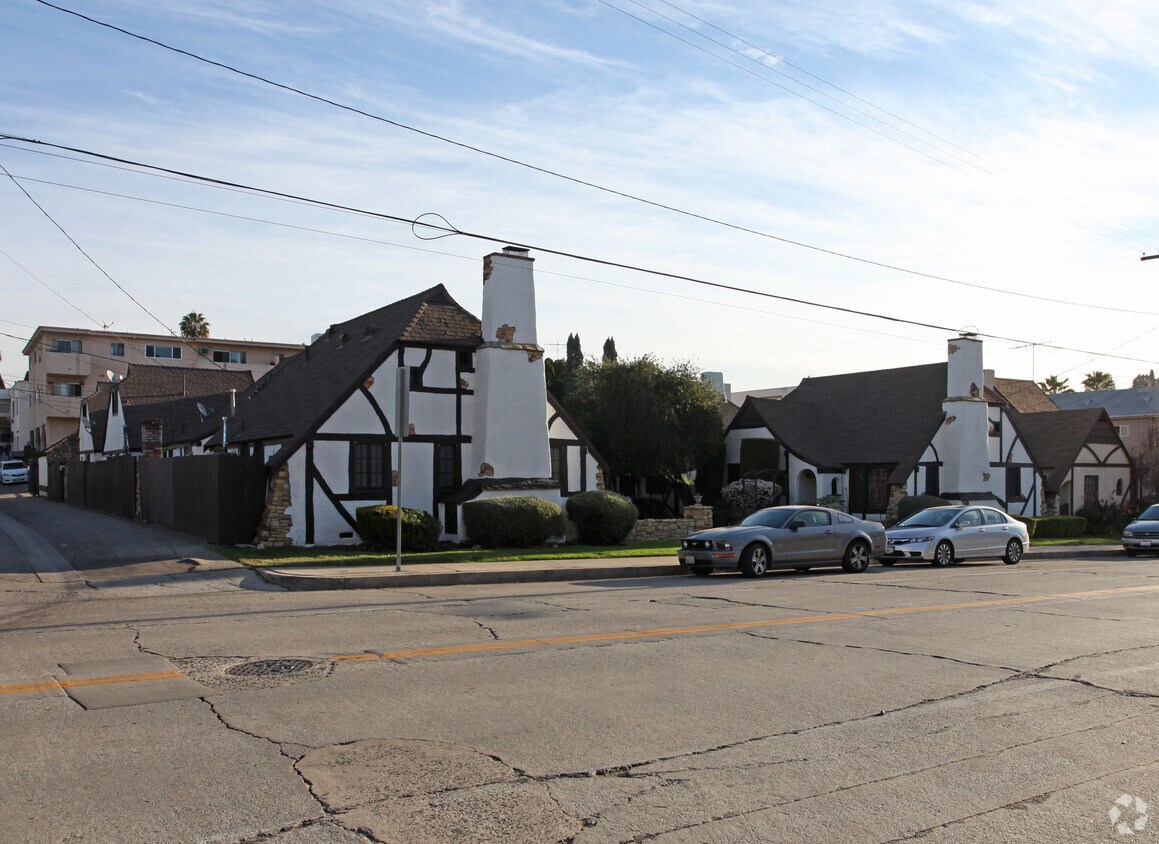 Building Photo - 2906-2912 Griffith Park Blvd