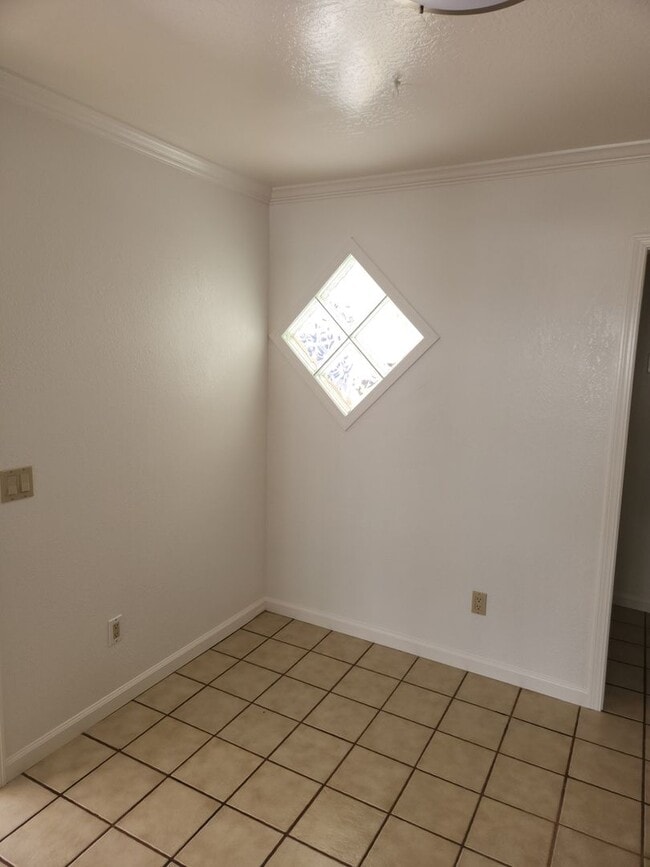 Building Photo - 3 Bedroom 2 Bathroom Single Family home in Rincon Valley with A/C and RV parking