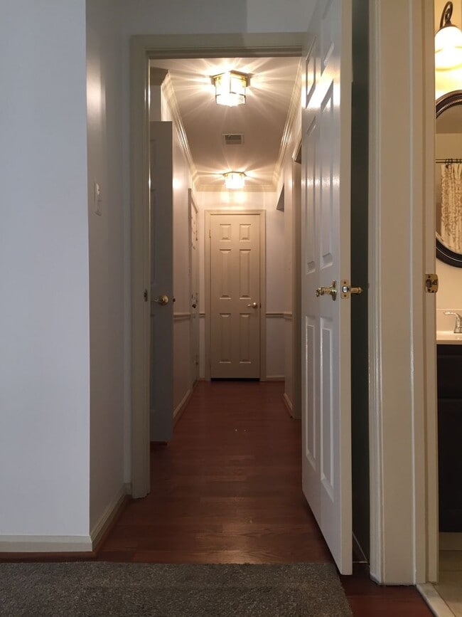 Building Photo - 10714 Kings Riding Way