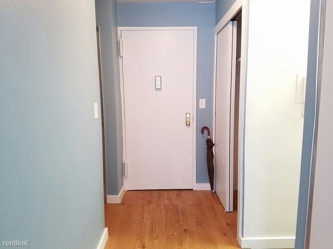 Foto del edificio - 279 E 44th St