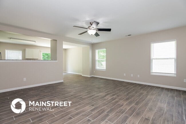 Foto del edificio - 4384 Stone Mountain Dr