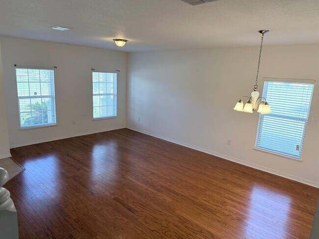 Foto del edificio - 1801 Centennial Ave