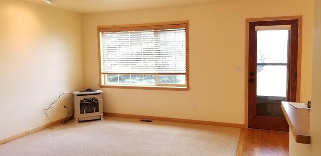 Building Photo - 2938 Warbler Way