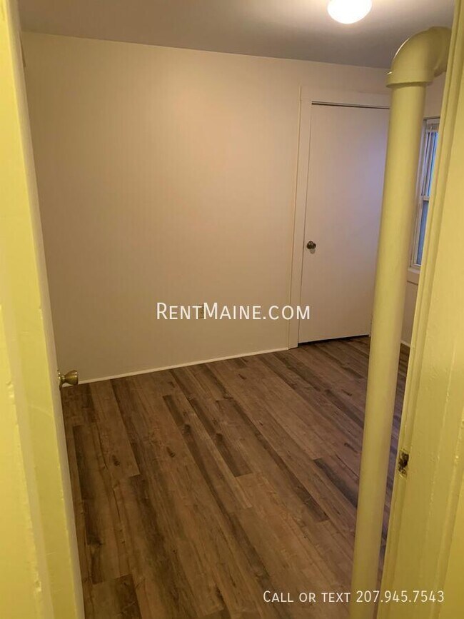 Building Photo - 2412 Western Ave